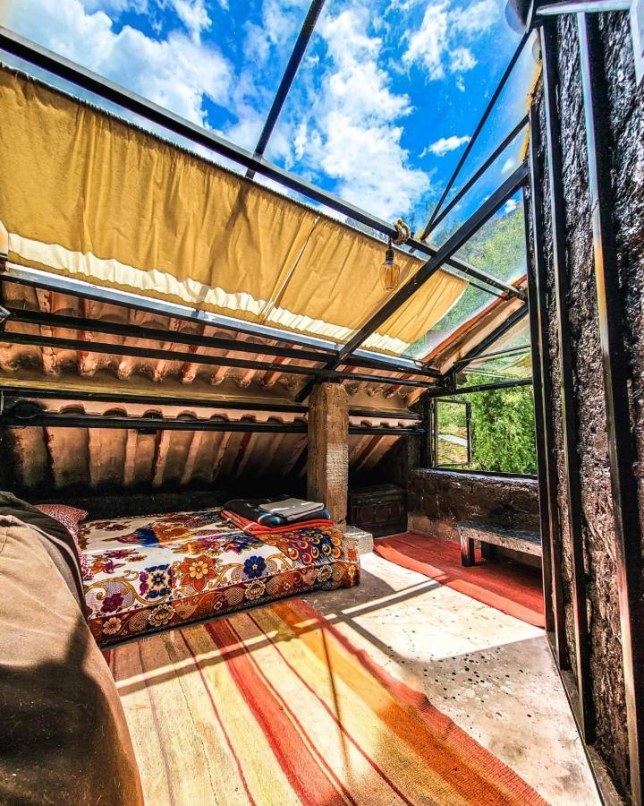 Wolf Totem Steam Punk Guesthouse Pisac Exterior foto