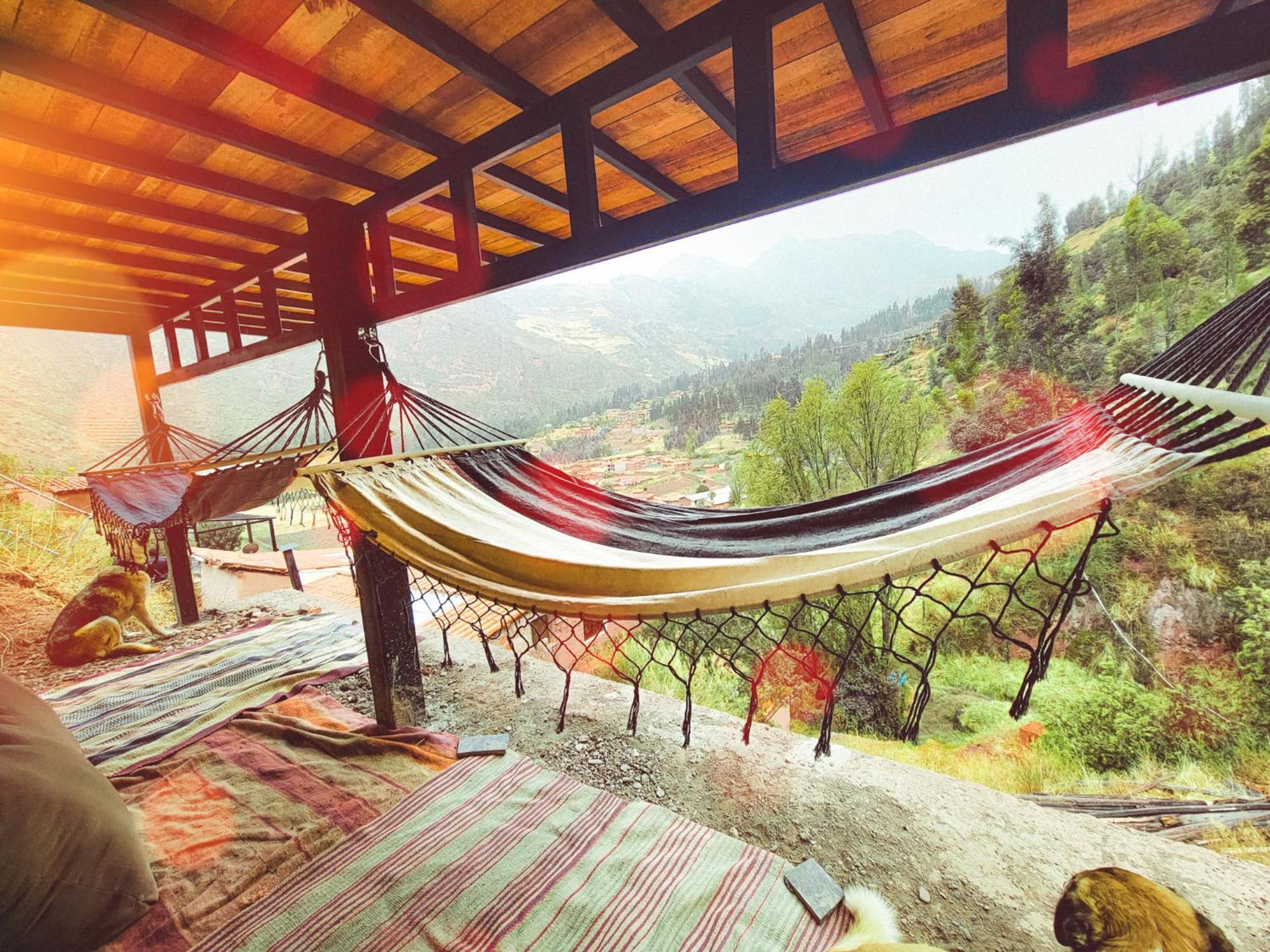 Wolf Totem Steam Punk Guesthouse Pisac Exterior foto